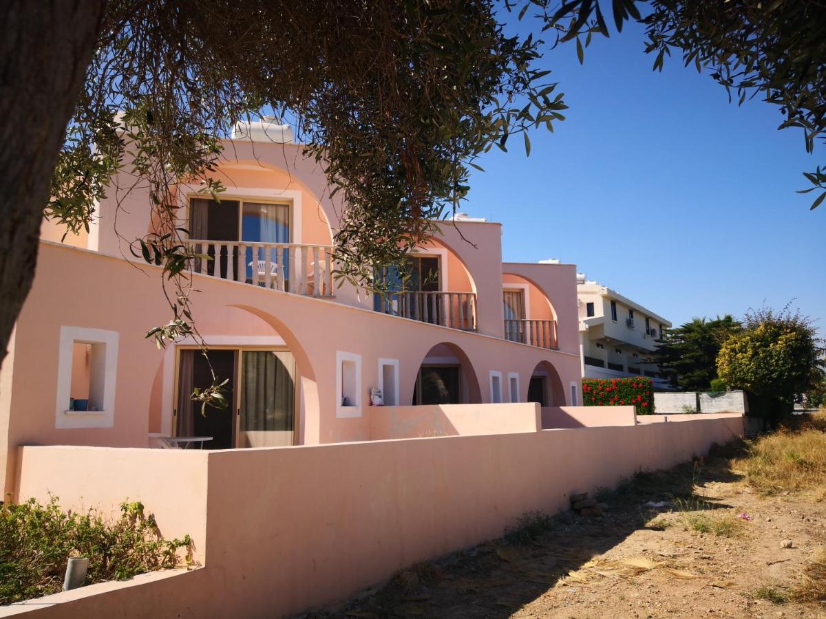 Seashell Apartments Paphos Eksteriør billede