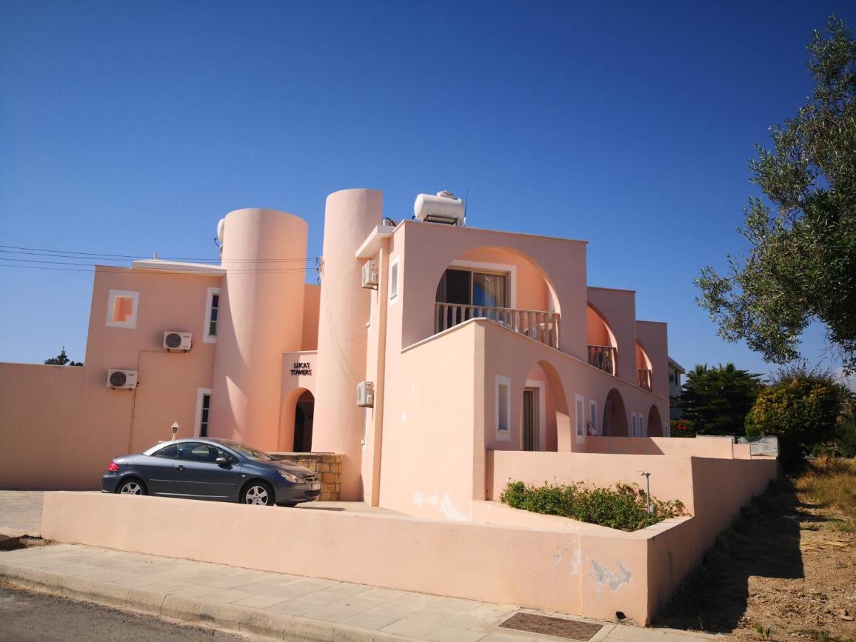 Seashell Apartments Paphos Eksteriør billede