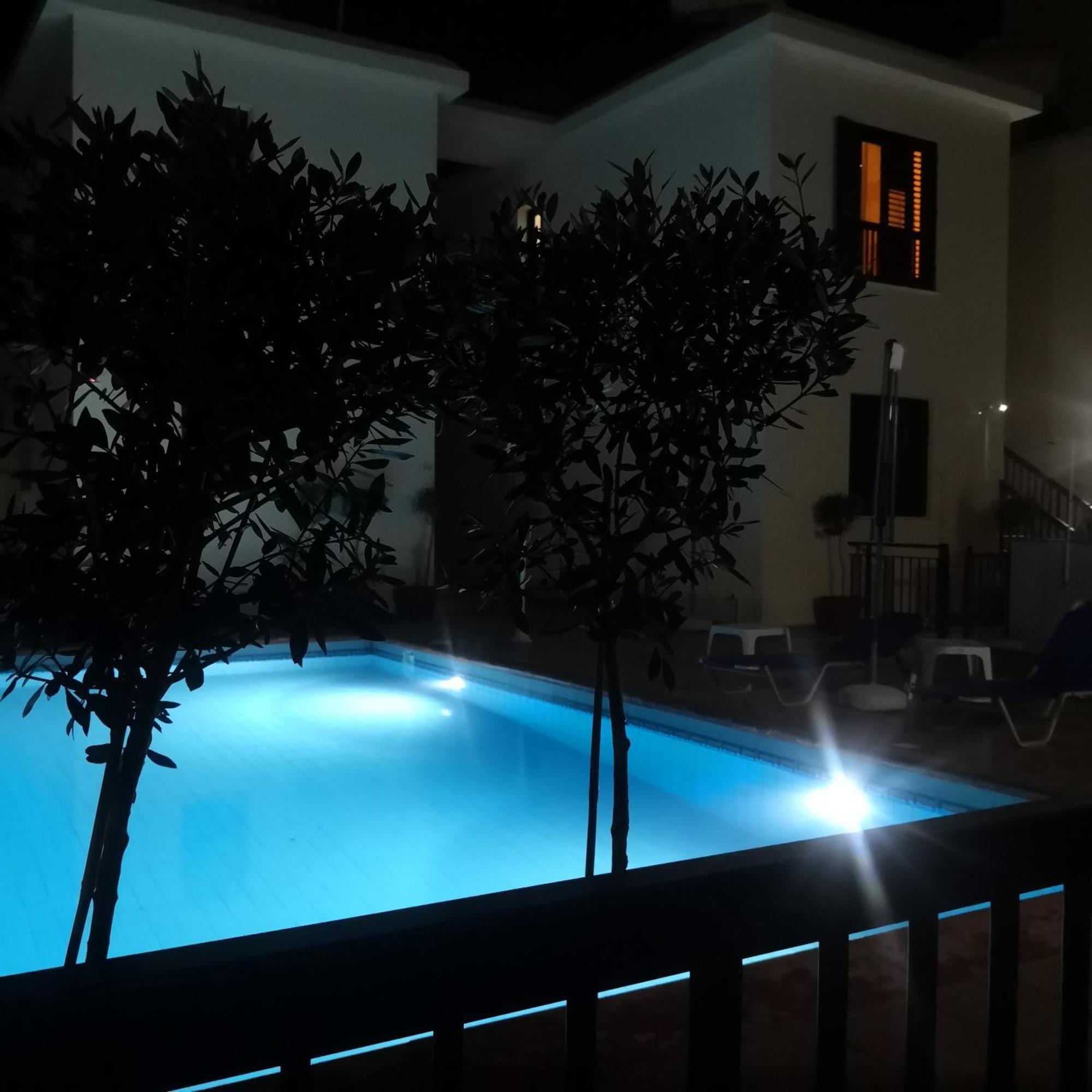 Seashell Apartments Paphos Eksteriør billede