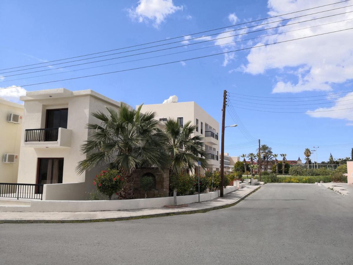 Seashell Apartments Paphos Eksteriør billede